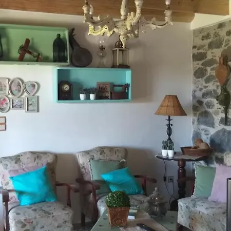 펜션 The Old School 칼례타