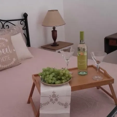 펜션 The Old School 칼례타