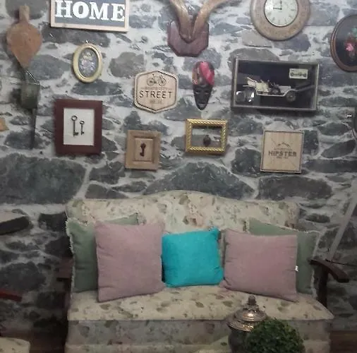 度假居 The Old School