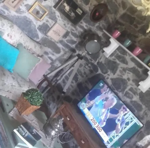 The Old School Calheta