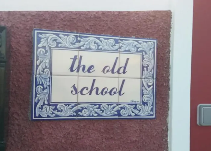 The Old School * Calheta