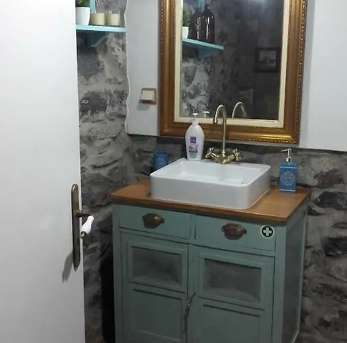 The Old School * Calheta (Madeira)