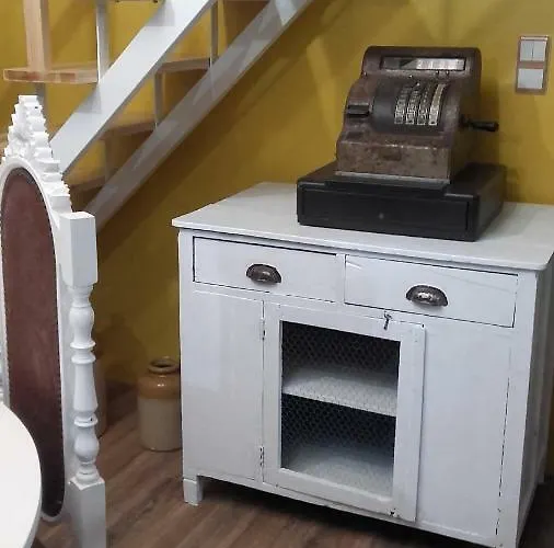 The Old School Calheta (Madeira)