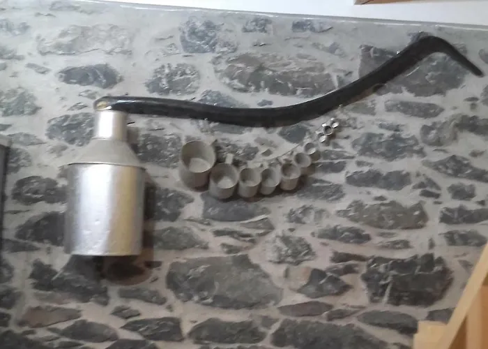 The Old School Calheta