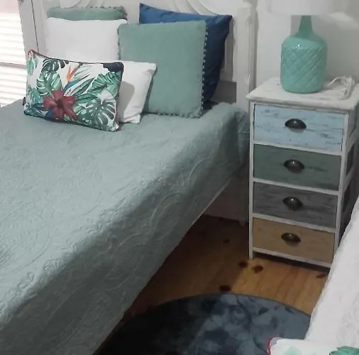 The Old School * Calheta